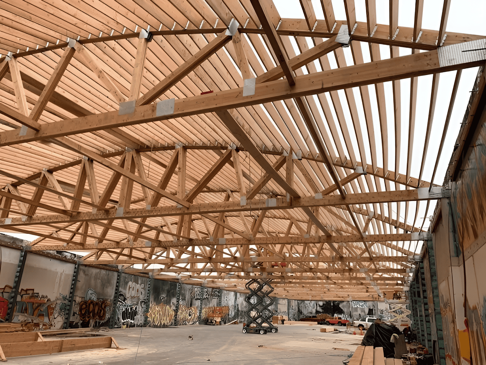 wide span bowstring trusses