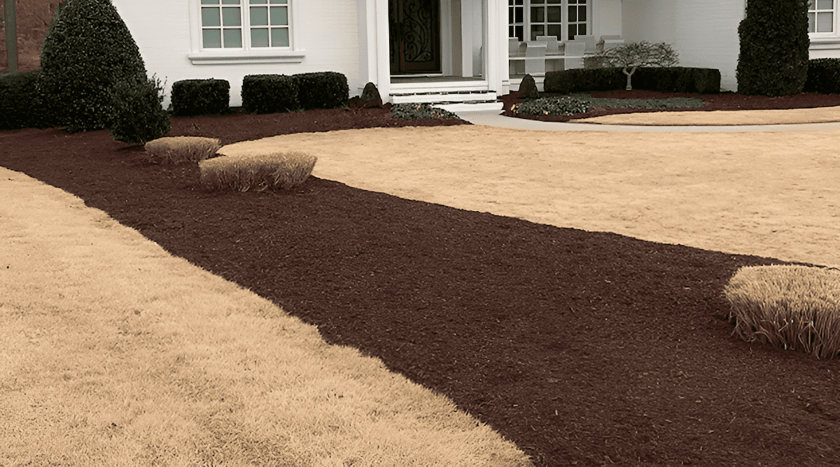 using pine straw for landscaping