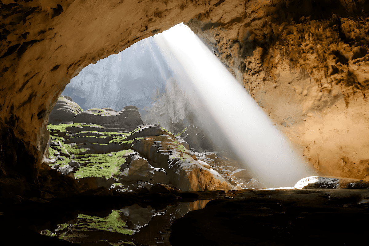 the largest cave in the world